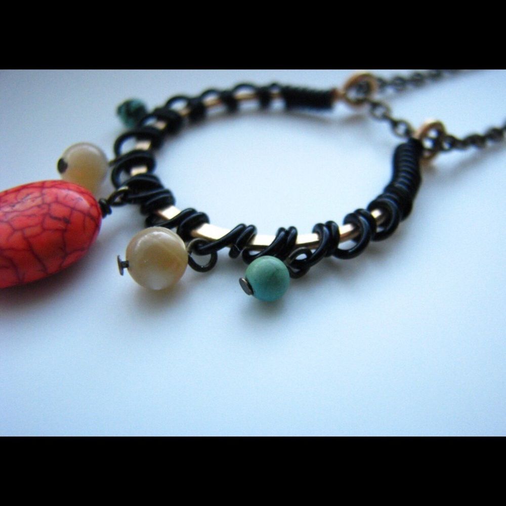 Horseshoe Southwestern Necklace Turquoise MOP Beaded Handmade - Picture 4 of 7